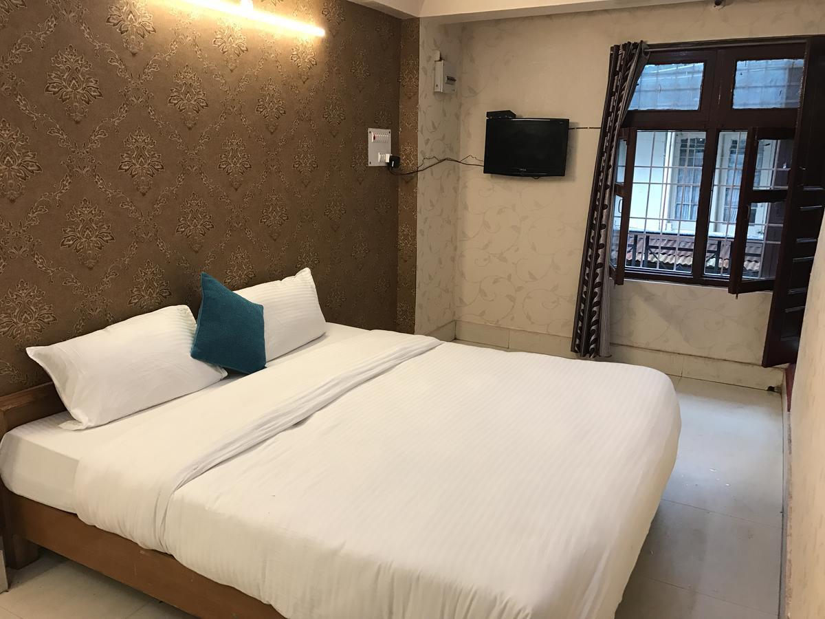 Hotel Skylark 나이니탈 외부 사진